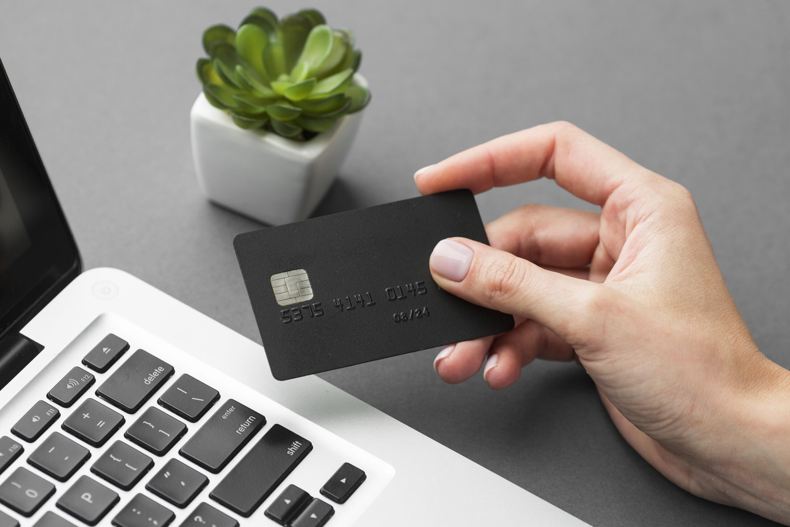 How to get a high-limit credit card with a 650 credit score
